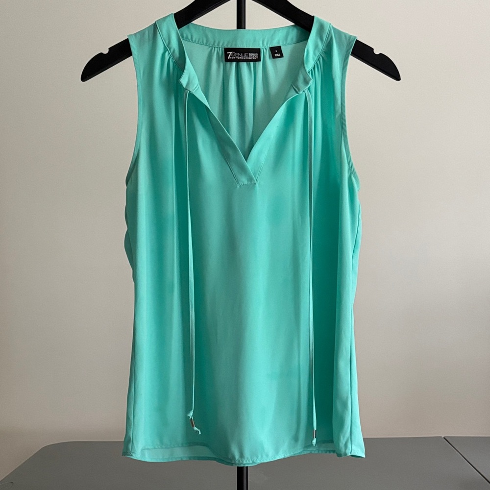 Women's Aqua Sleeveless Top